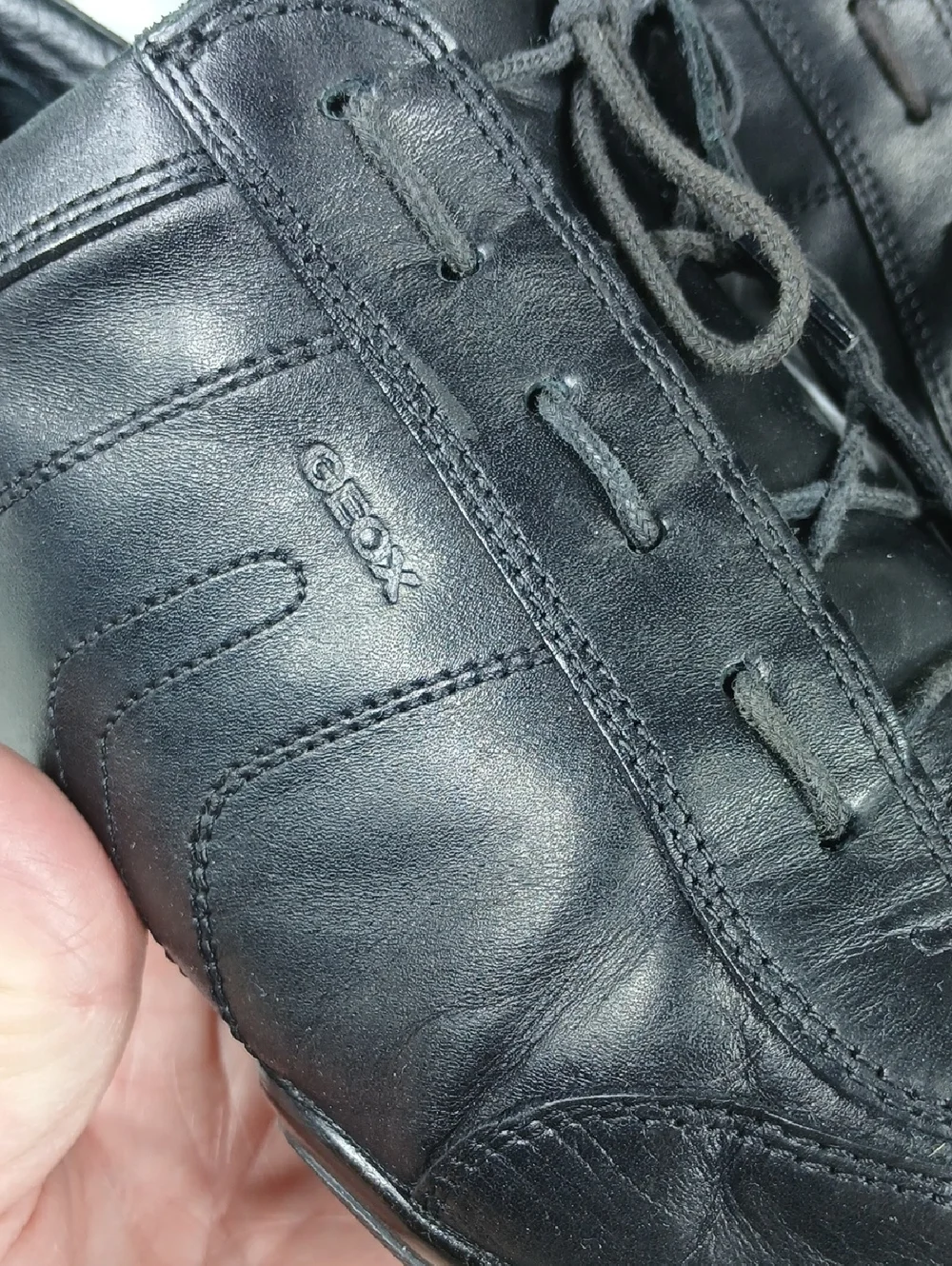 Geox mens Black Leather Slip-On with Gold Logo size 11ß